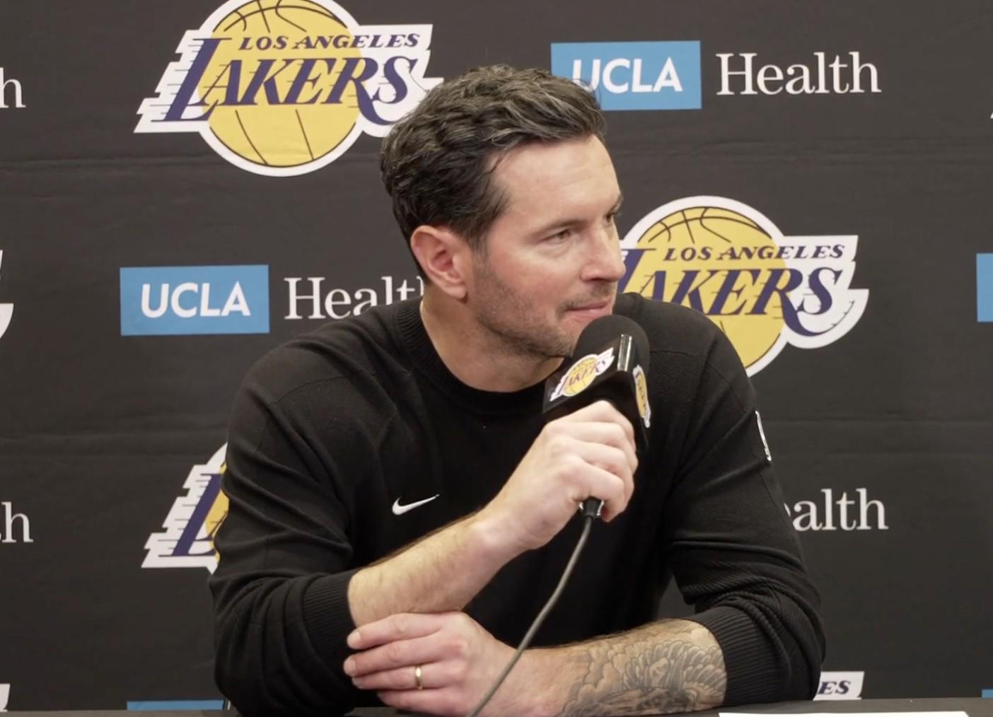 九游会网页版-雷迪克：东契奇绝杀是个伟大的时刻；从没见过詹姆斯如此飞身救球